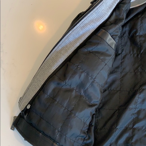 Leather jacket - Picture 2 of 4